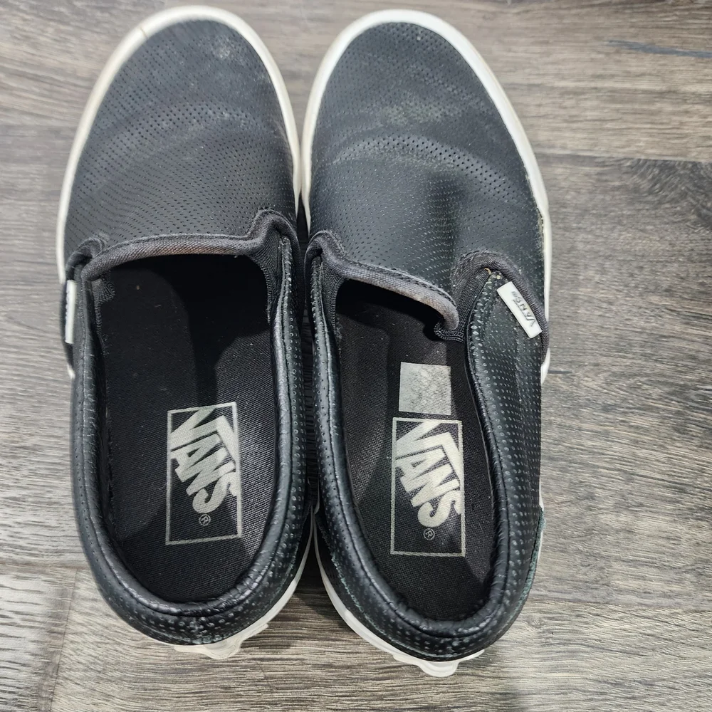 Vans Classic Lows Black Leather Perforated Slip On, Size 5.5 Men's